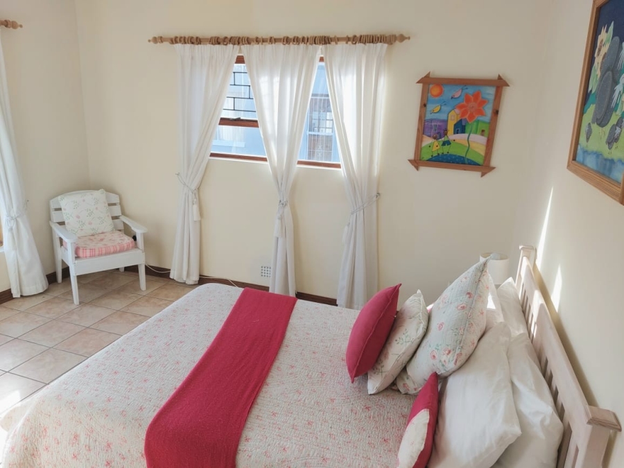 6 Bedroom Property for Sale in Cola Beach Western Cape